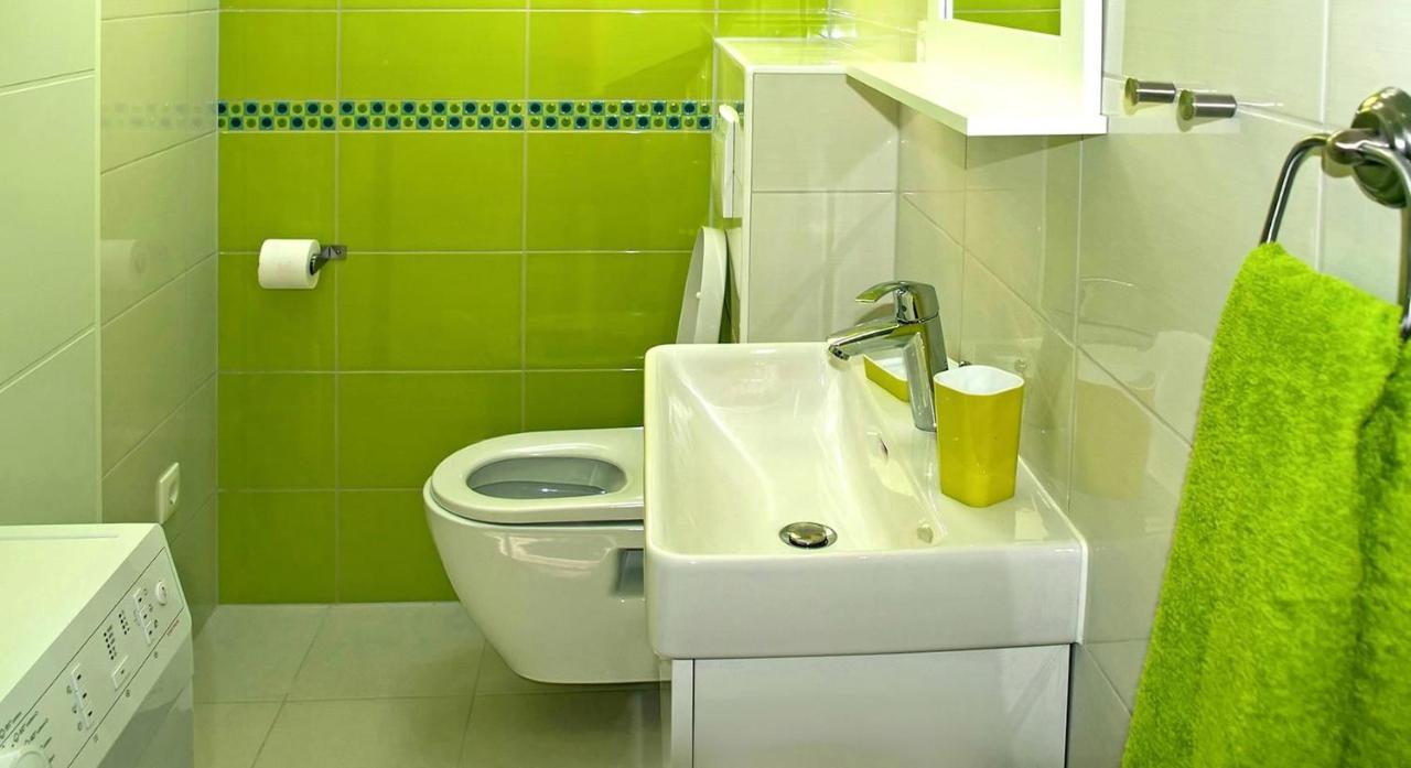 הוילה אומיס House Dunja מראה חיצוני תמונה